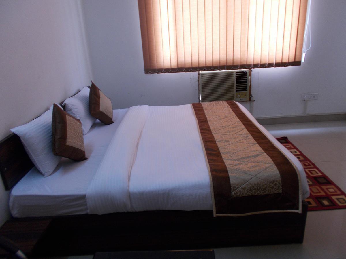 The Radiance Suites And Apartment New Delhi Luaran gambar