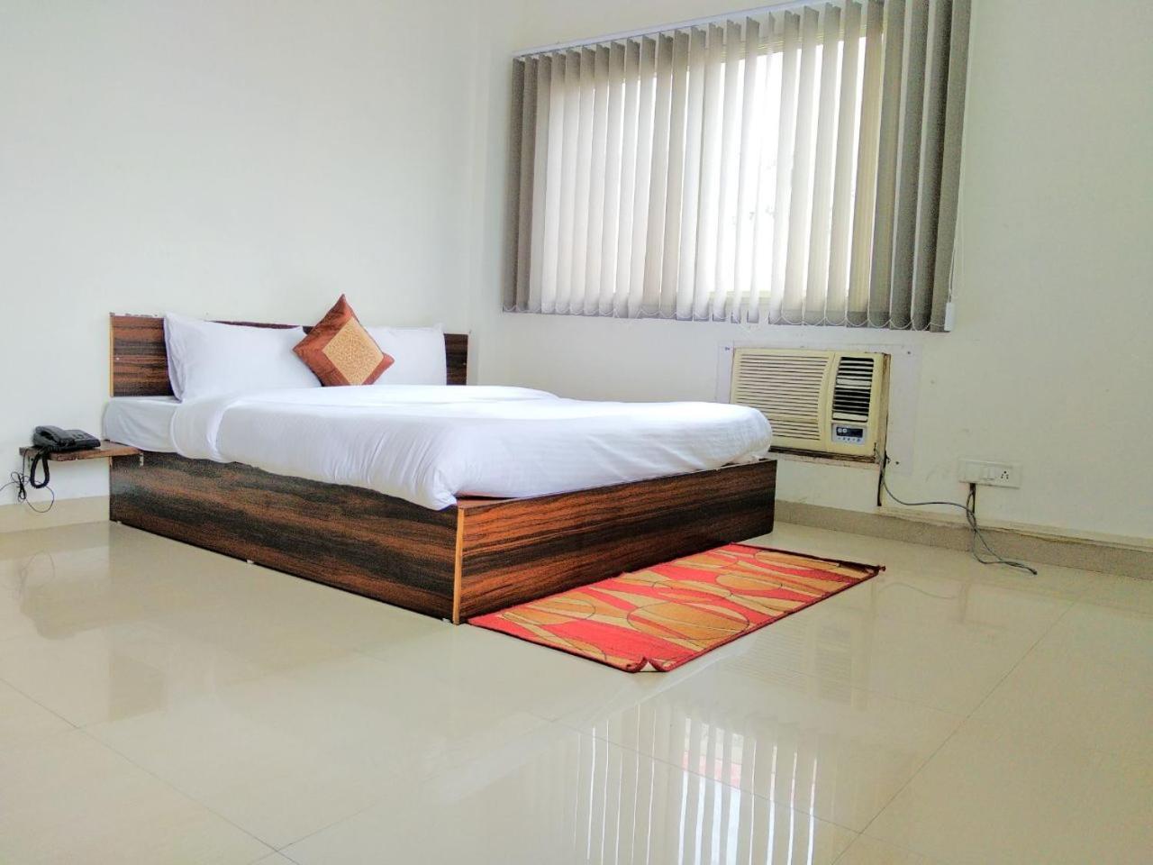 The Radiance Suites And Apartment New Delhi Luaran gambar