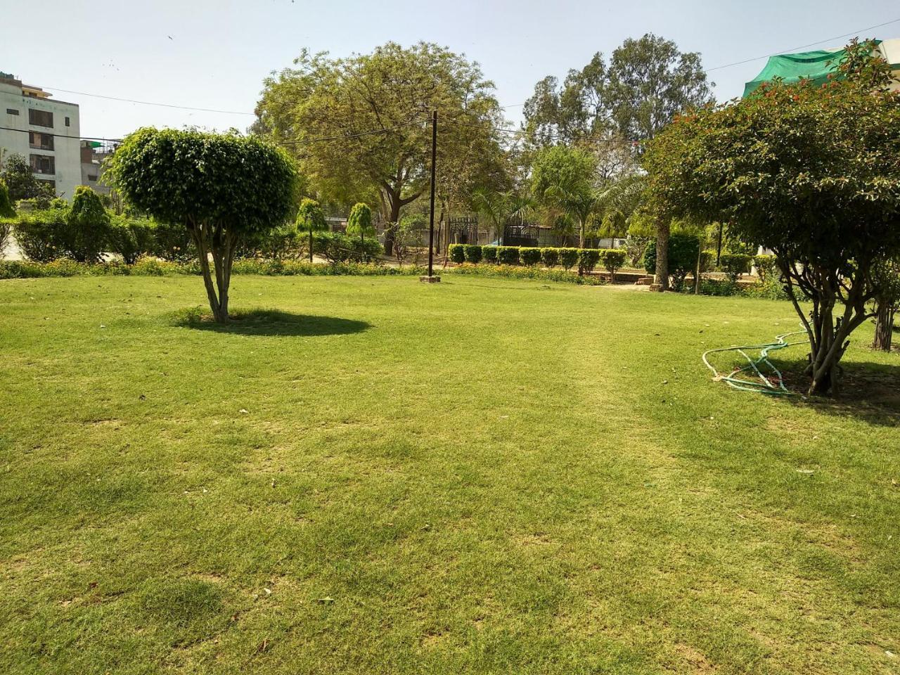 The Radiance Suites And Apartment New Delhi Luaran gambar
